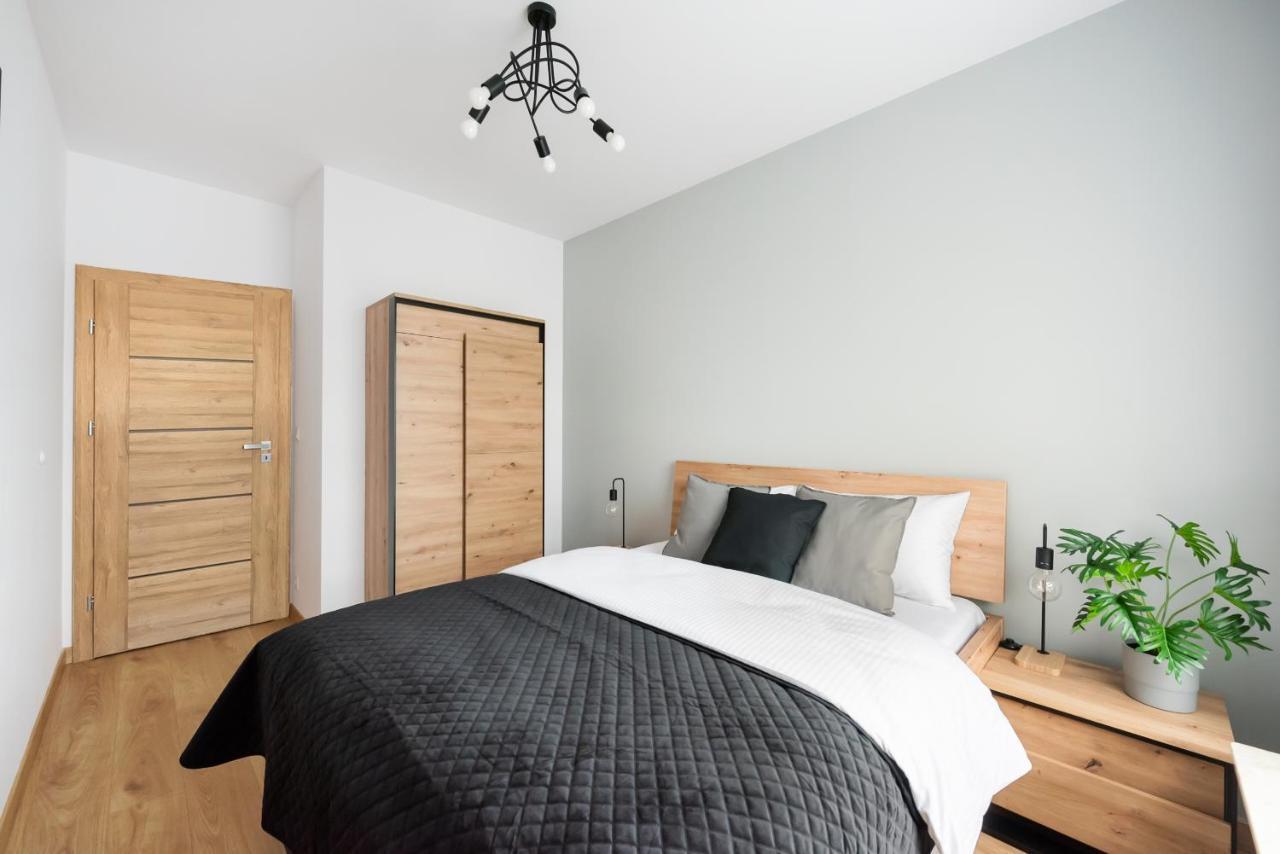 Wola Skwer Happy Apartment Варшава Экстерьер фото