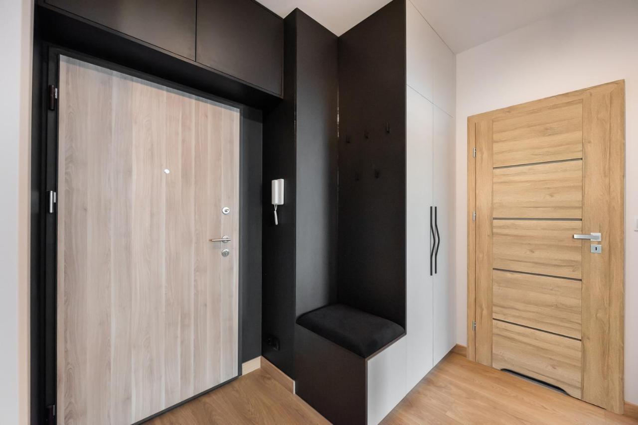 Wola Skwer Happy Apartment Варшава Экстерьер фото