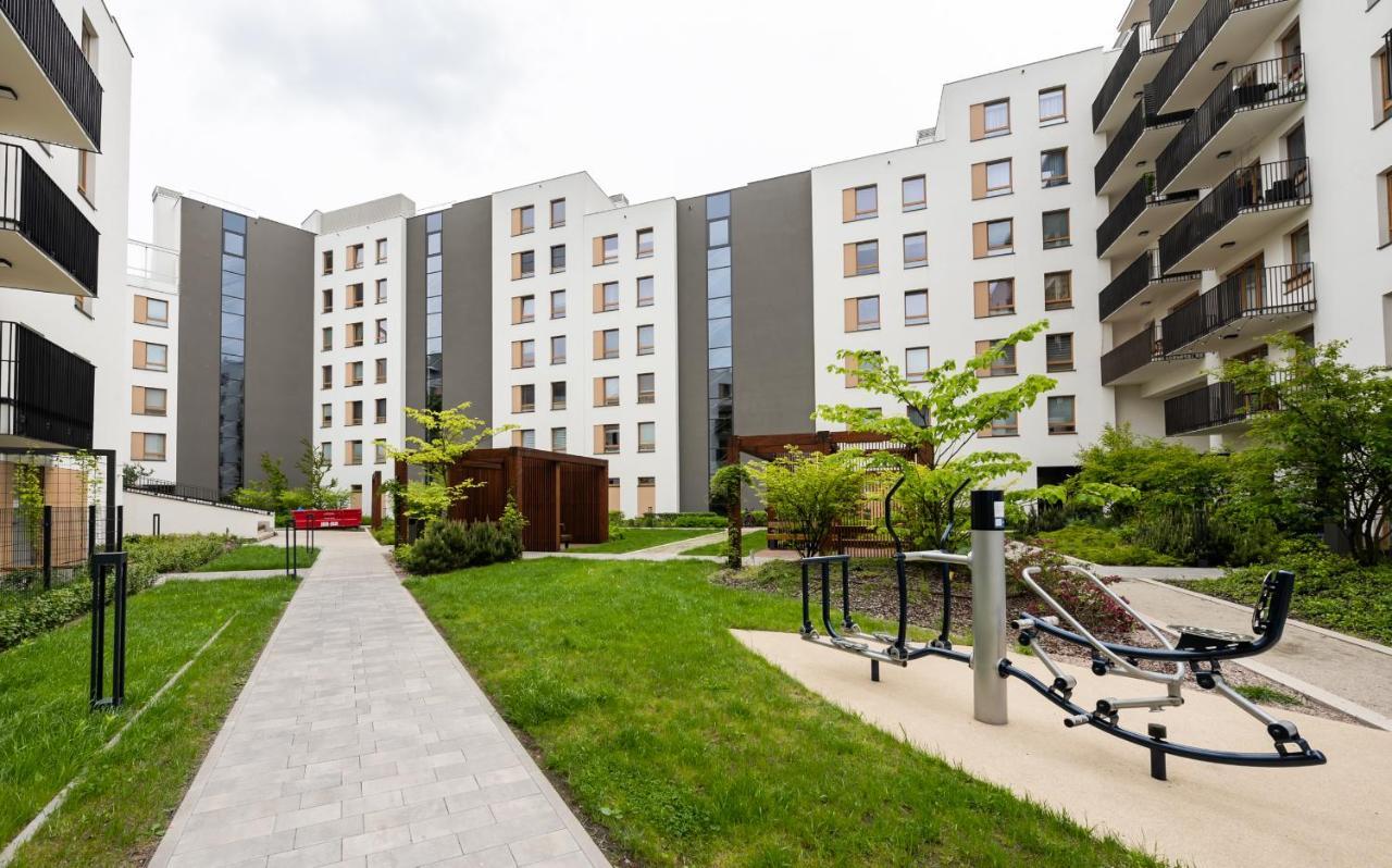 Wola Skwer Happy Apartment Варшава Экстерьер фото