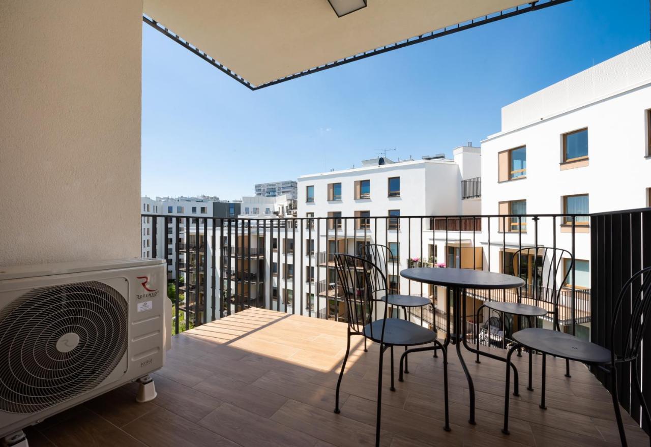 Wola Skwer Happy Apartment Варшава Экстерьер фото