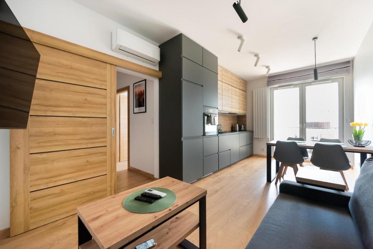 Wola Skwer Happy Apartment Варшава Экстерьер фото