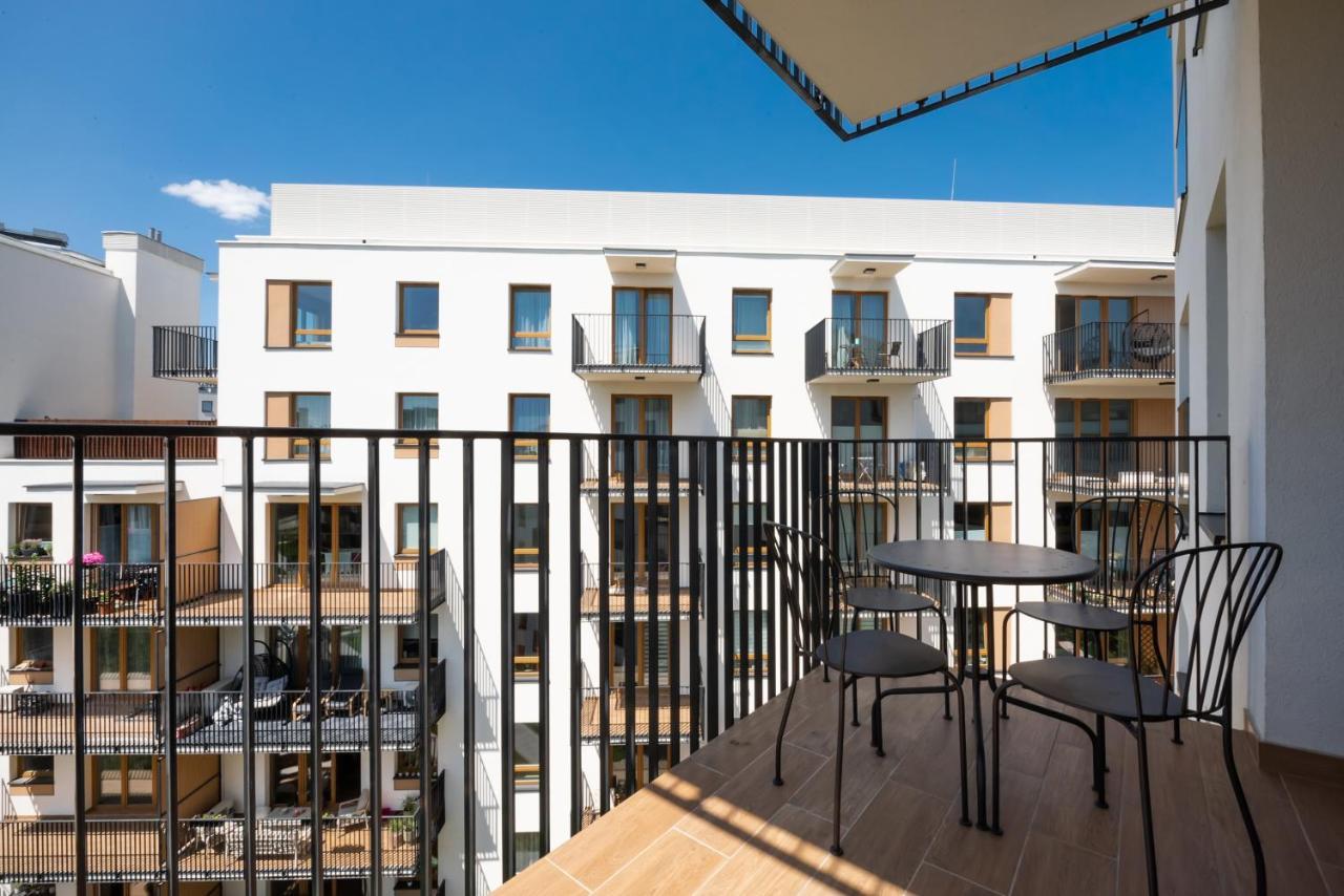 Wola Skwer Happy Apartment Варшава Экстерьер фото